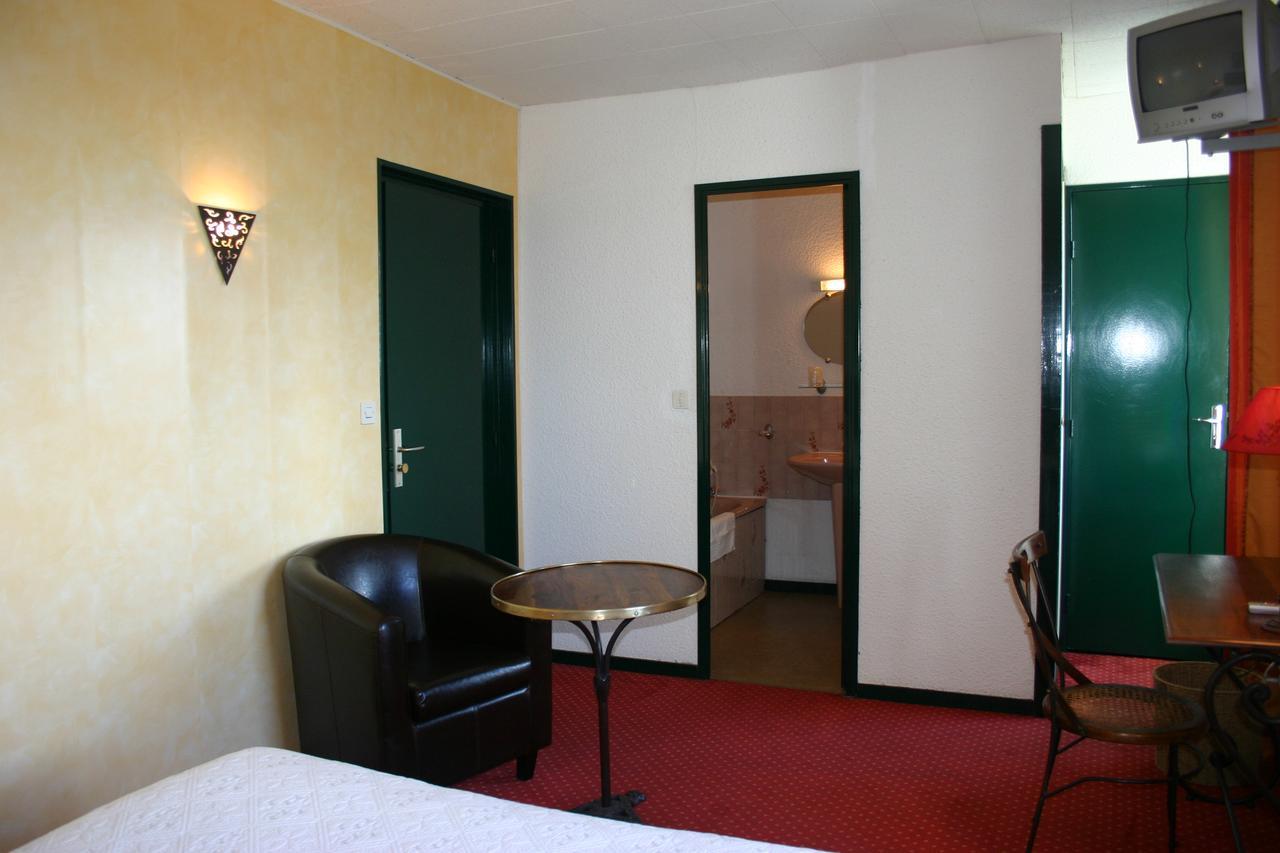 Hotel Le Ponant Pradelles Exterior foto